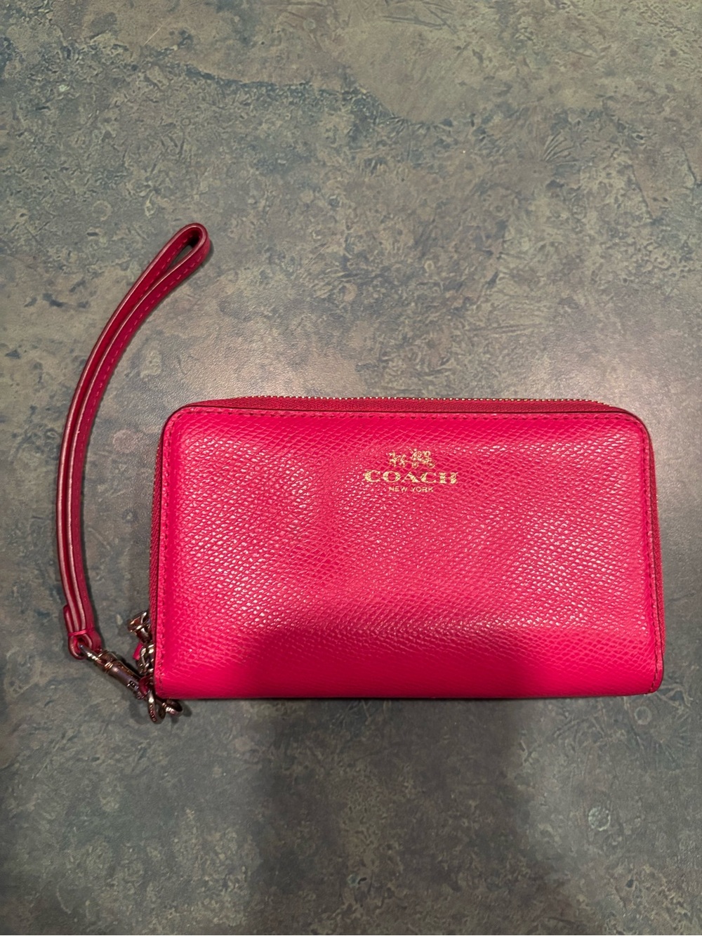 Vintage Coach Pink Leather double Wristlet Clutch with Gold Logo